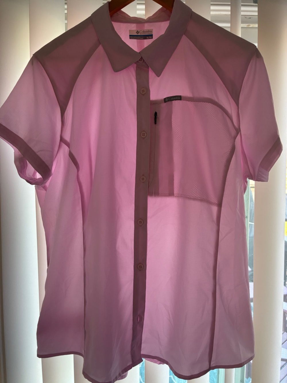 Columbia Women’s Short-Sleeve Button-Down Shirt in Light Pink